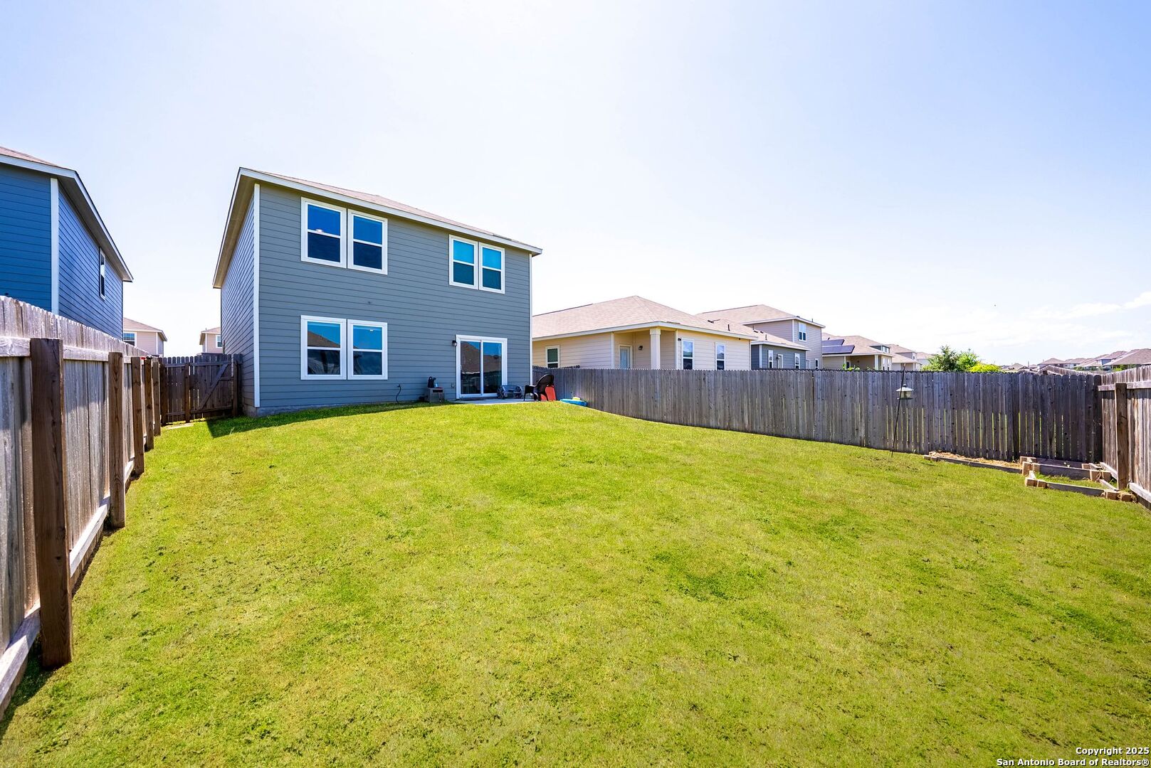 main property photo 25