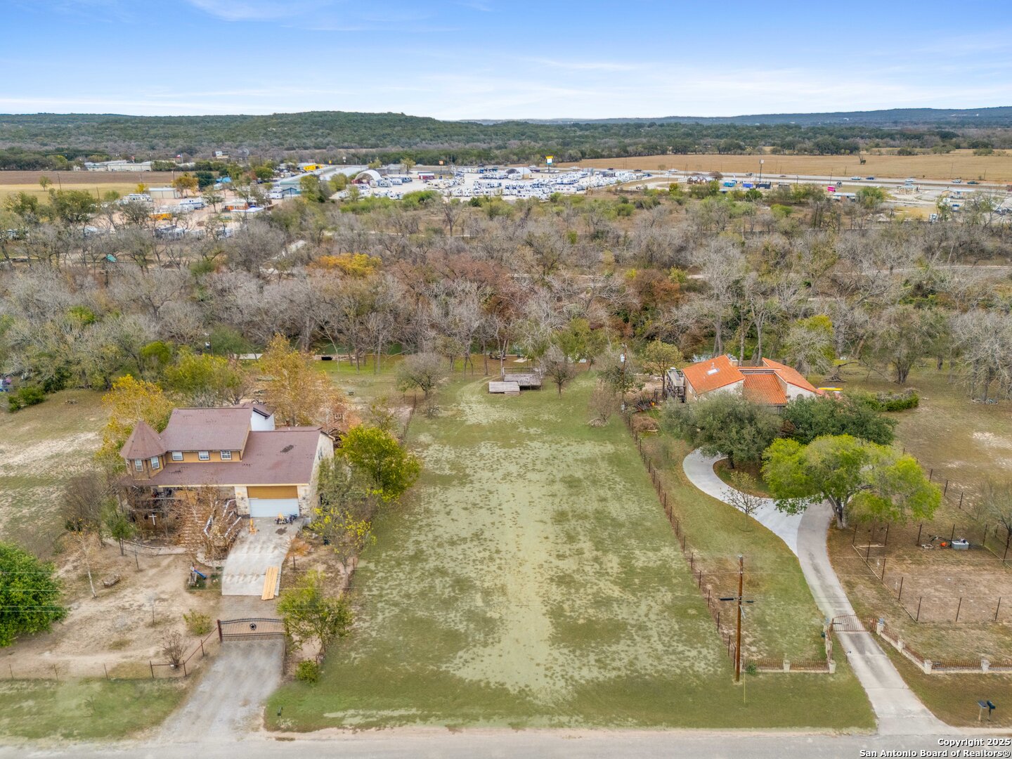 main property photo 6
