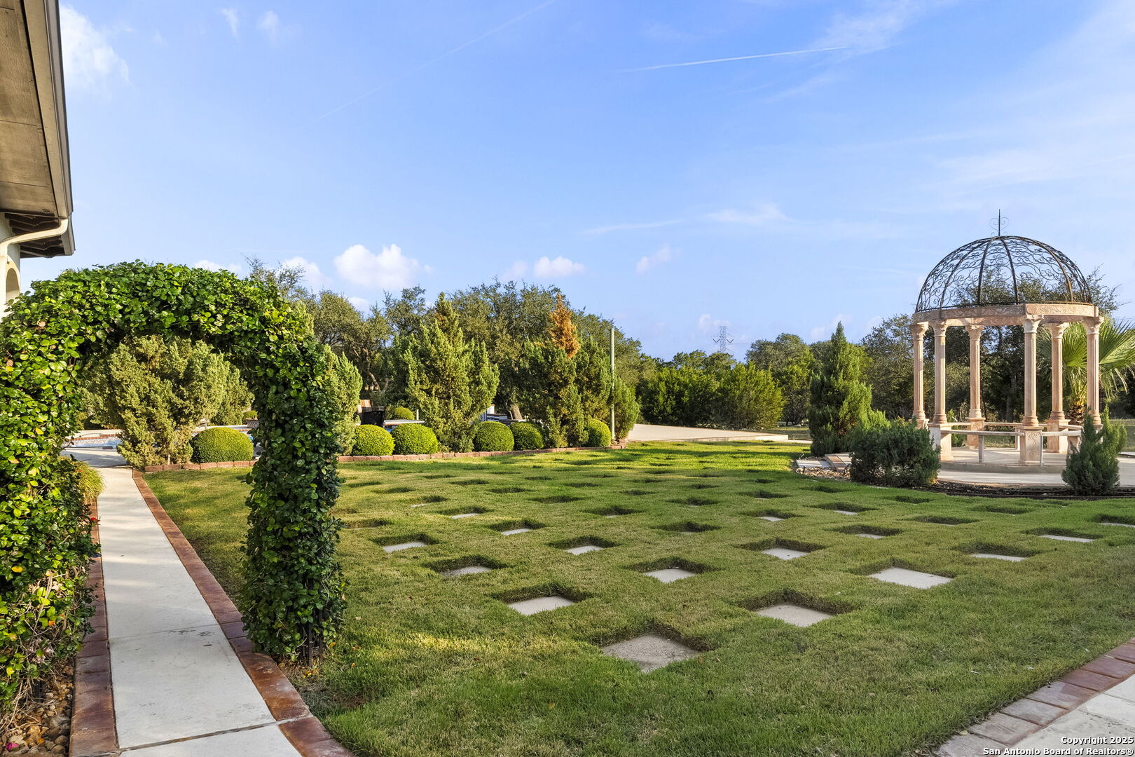 main property photo 74