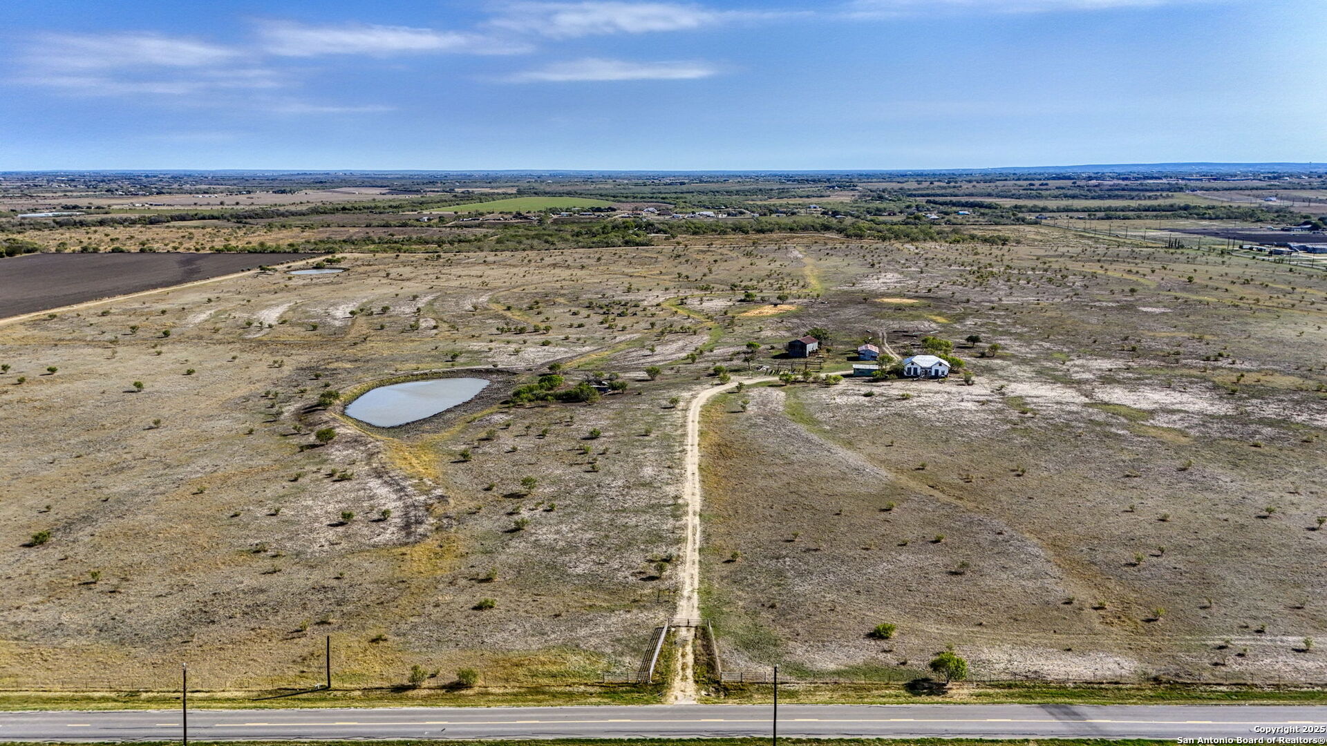 main property photo 25