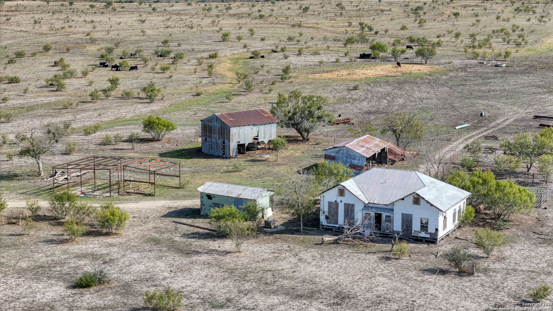 main property photo 27