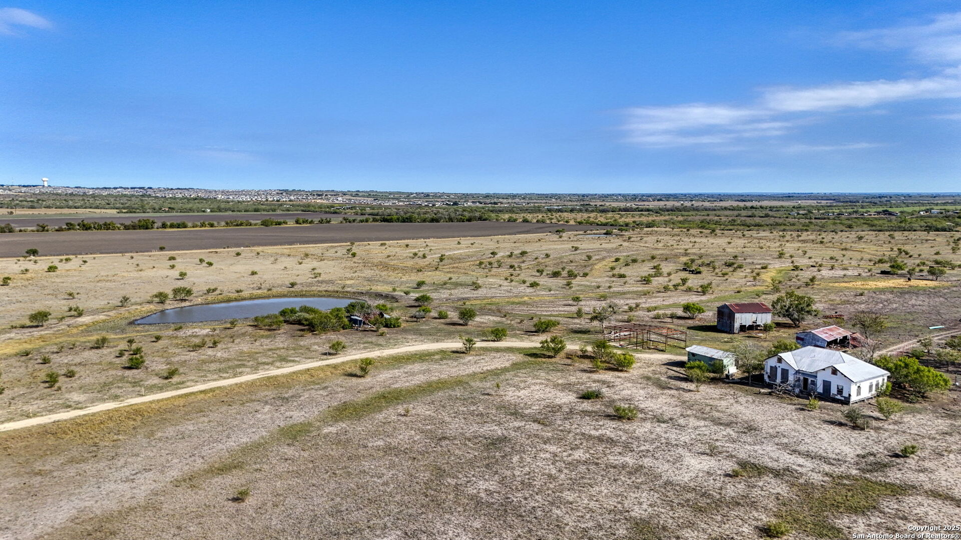 main property photo 29
