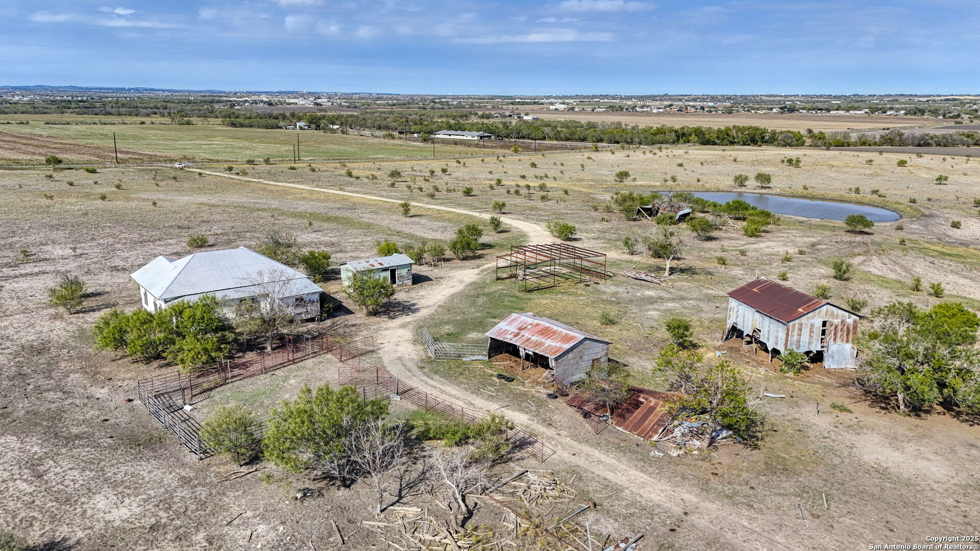 main property photo 31
