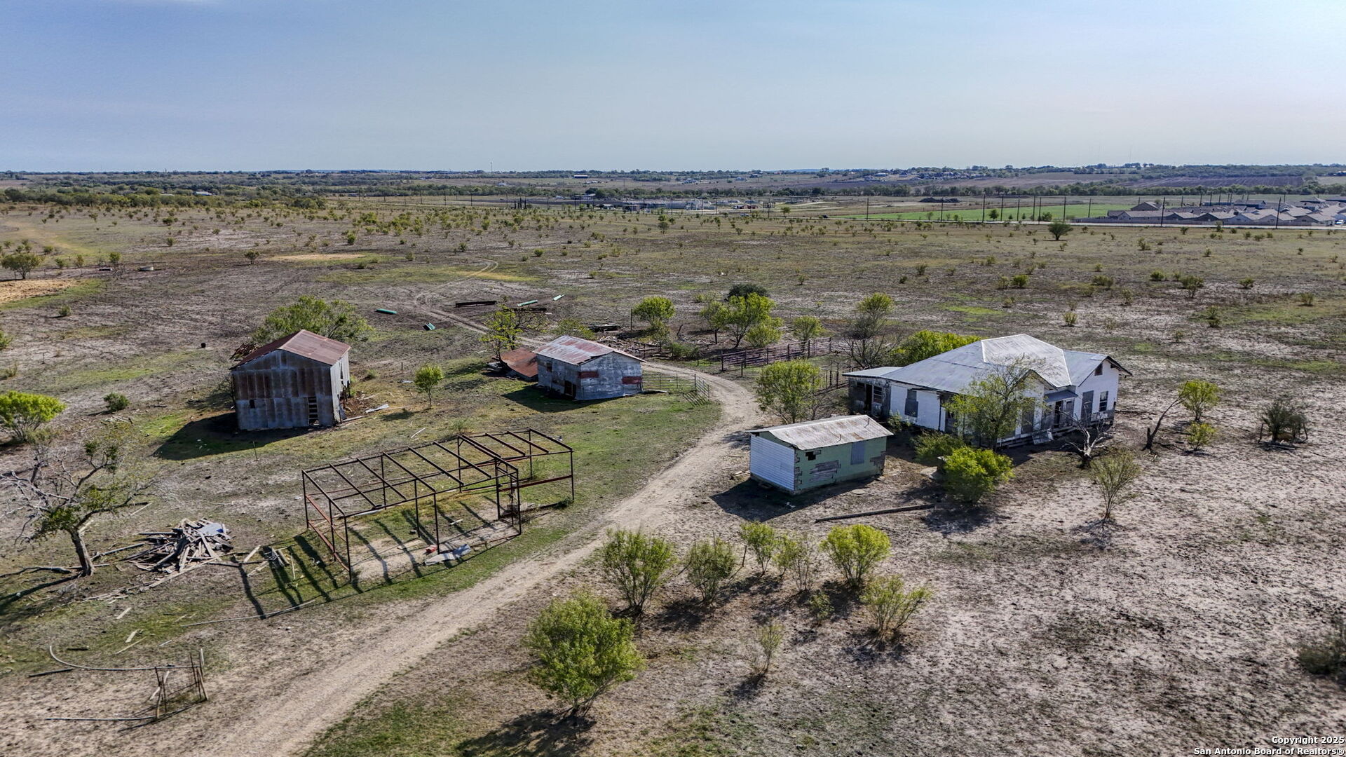 main property photo 35