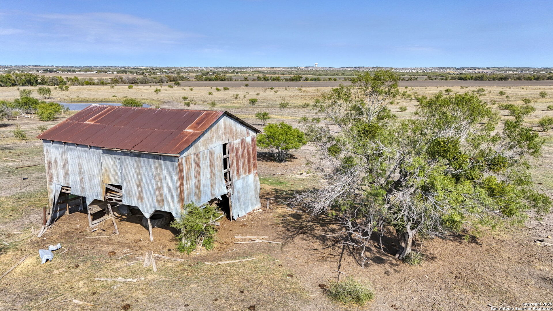 main property photo 36