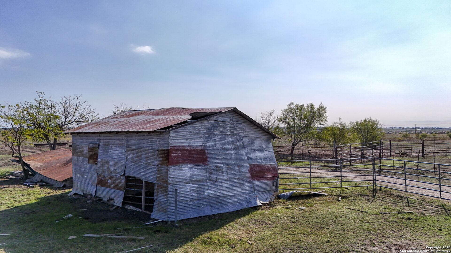 main property photo 37