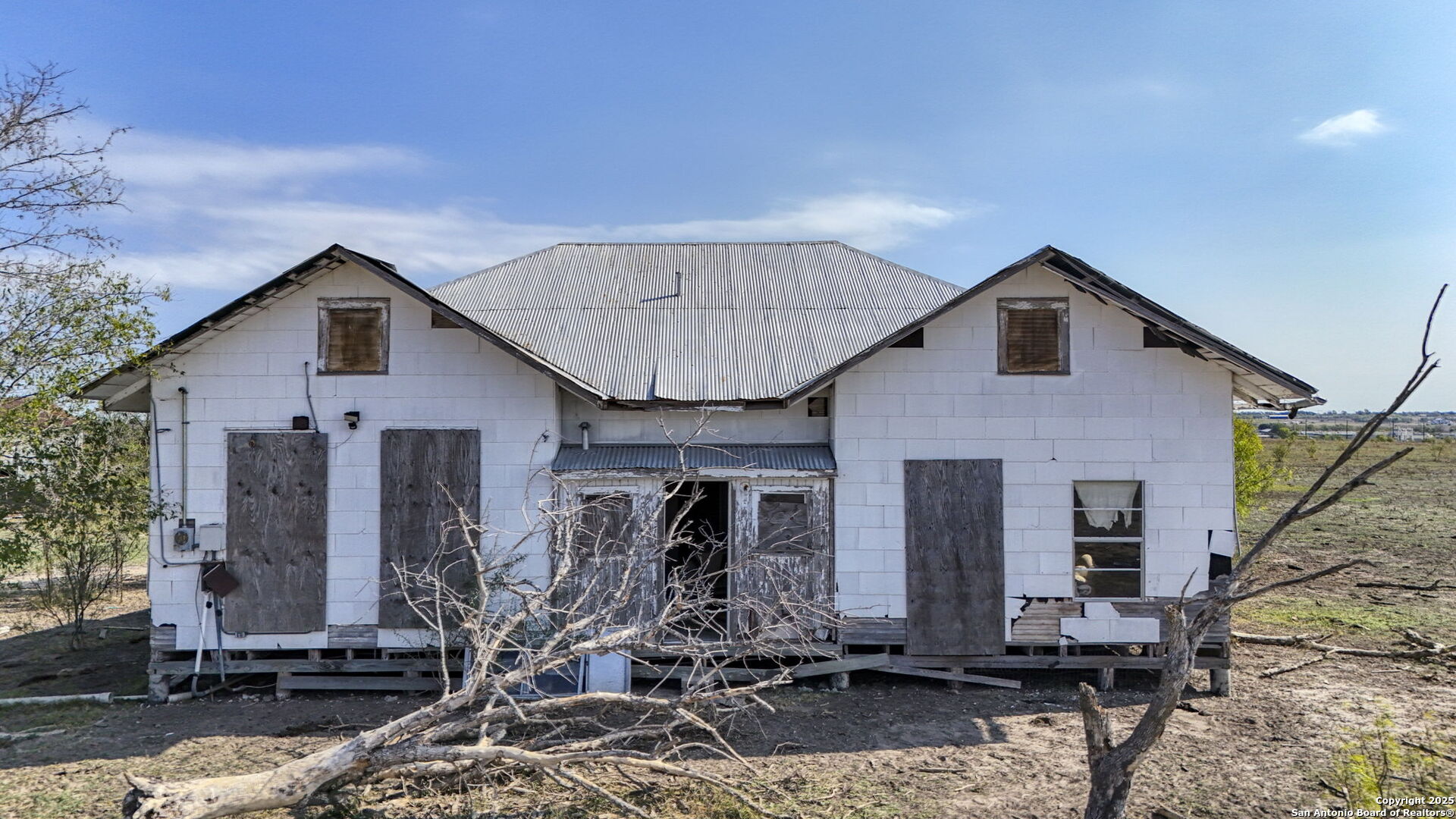 main property photo 39