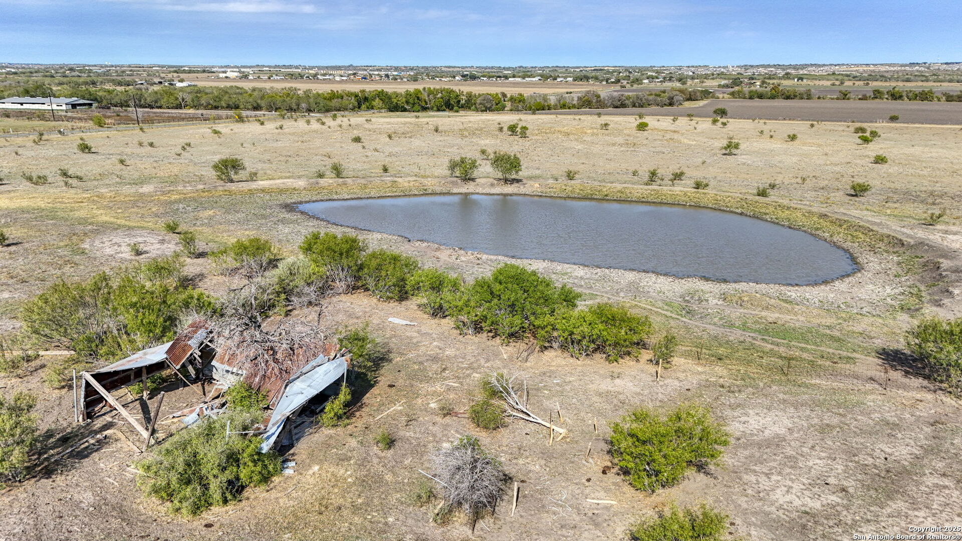 main property photo 40