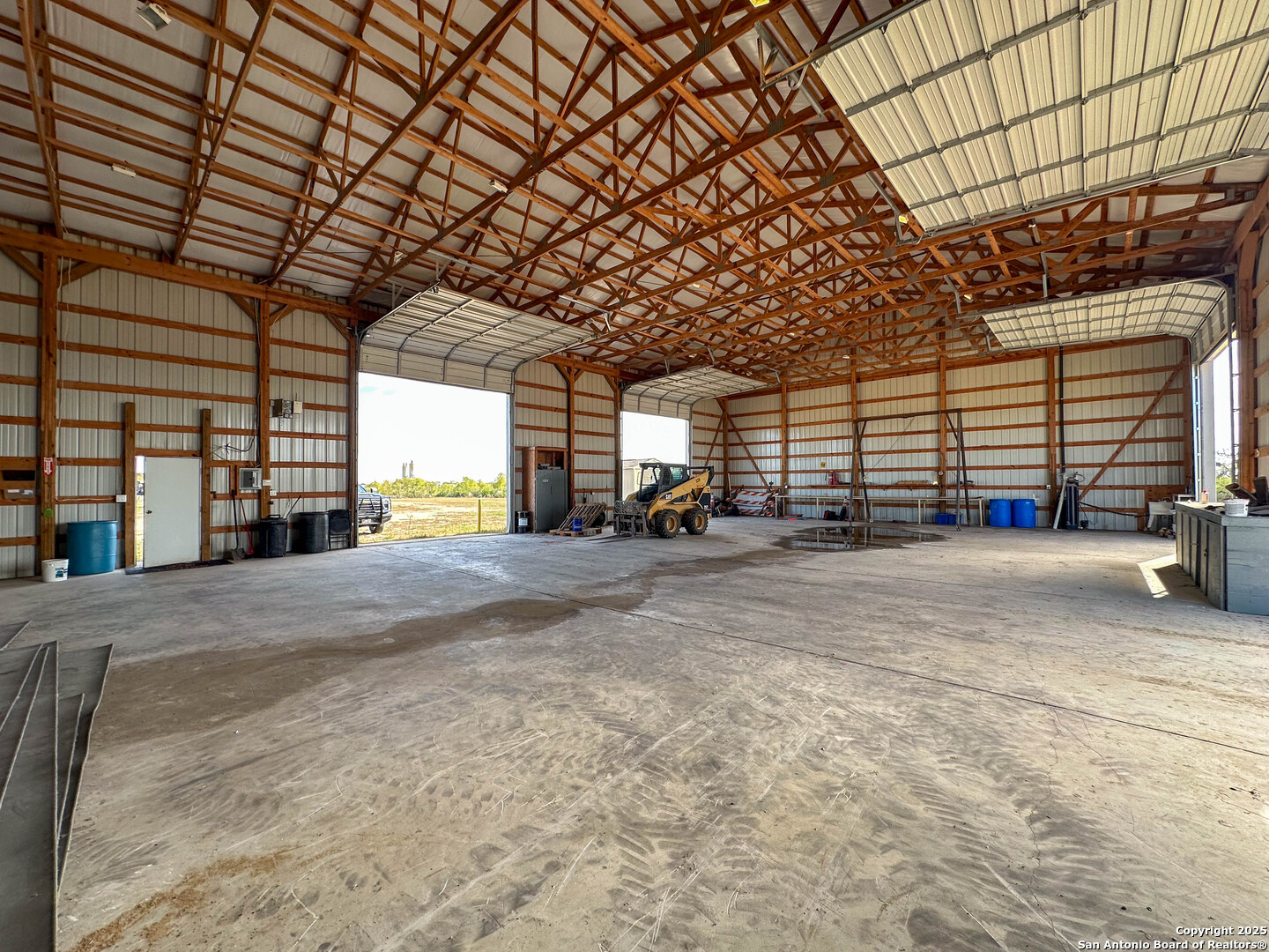 main property photo 13