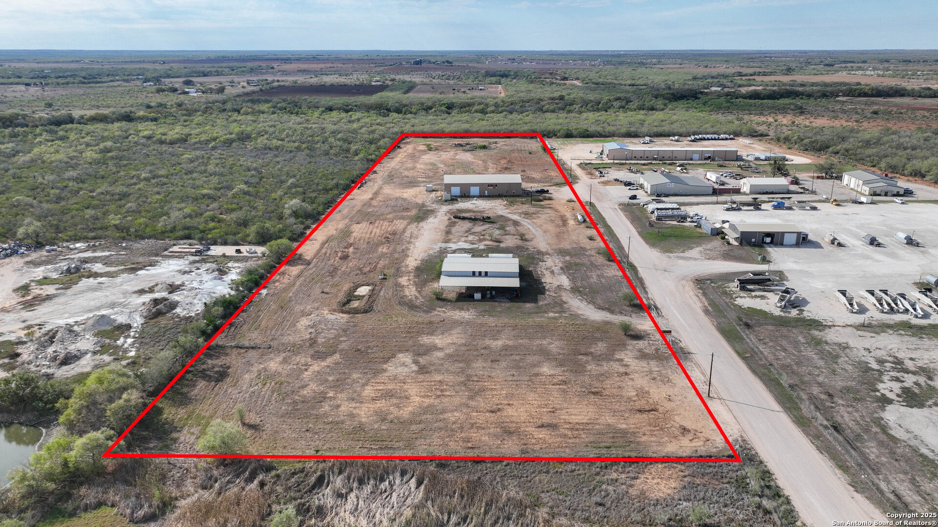 main property photo 27