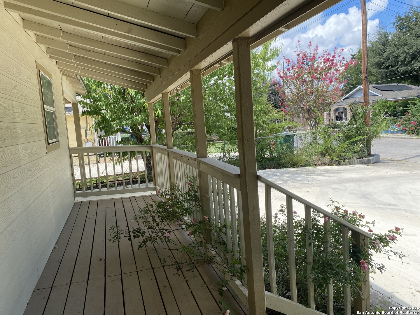 main property photo 18