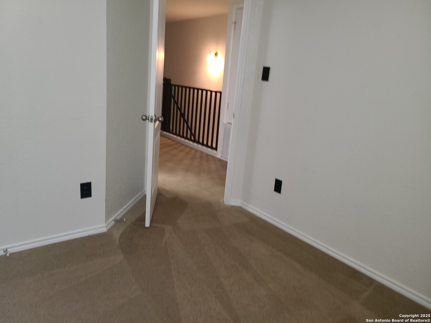 property viewer photo 26