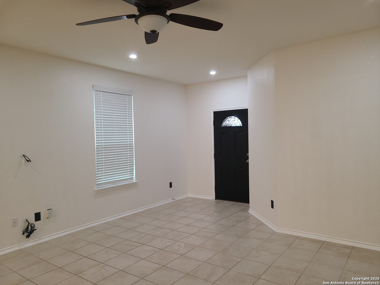 property viewer photo 5