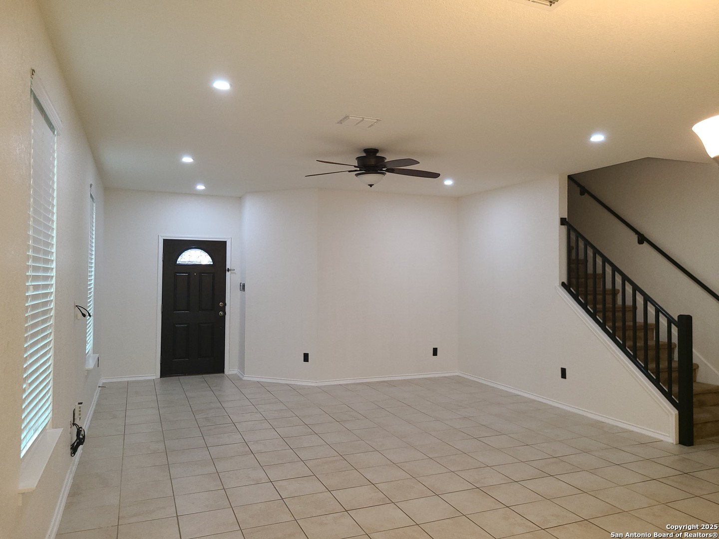 property viewer photo 6