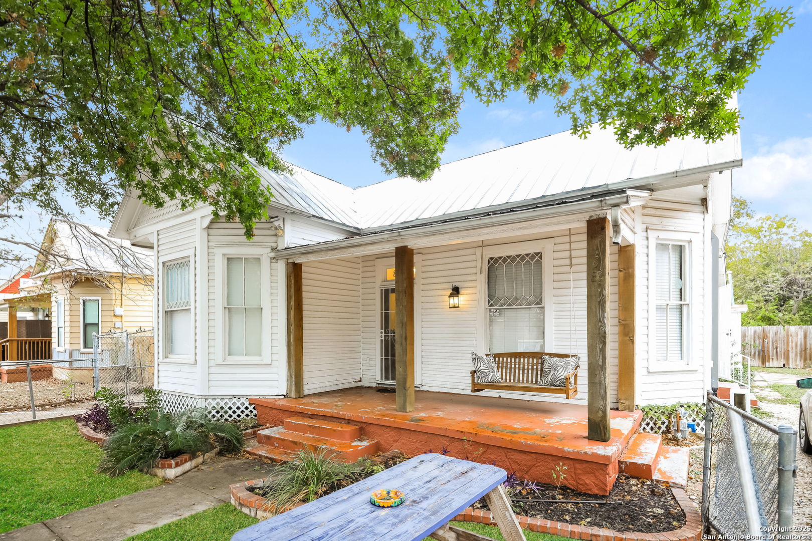property viewer photo 1