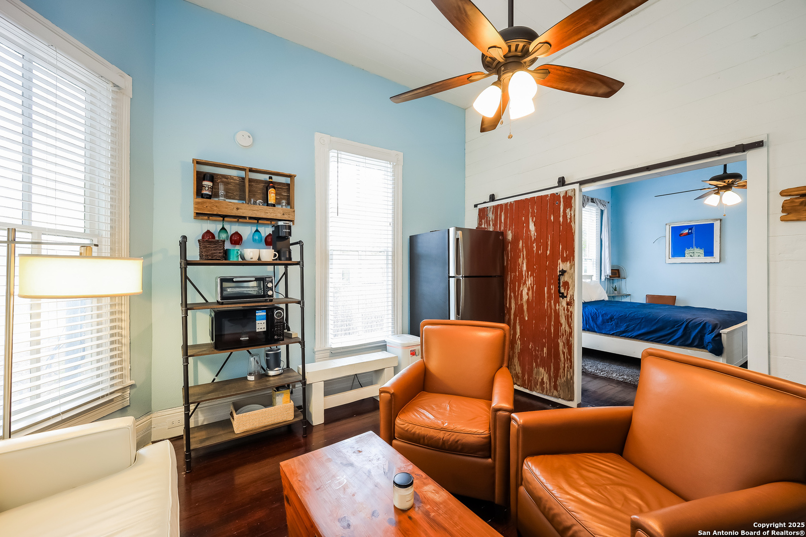 property viewer photo 4