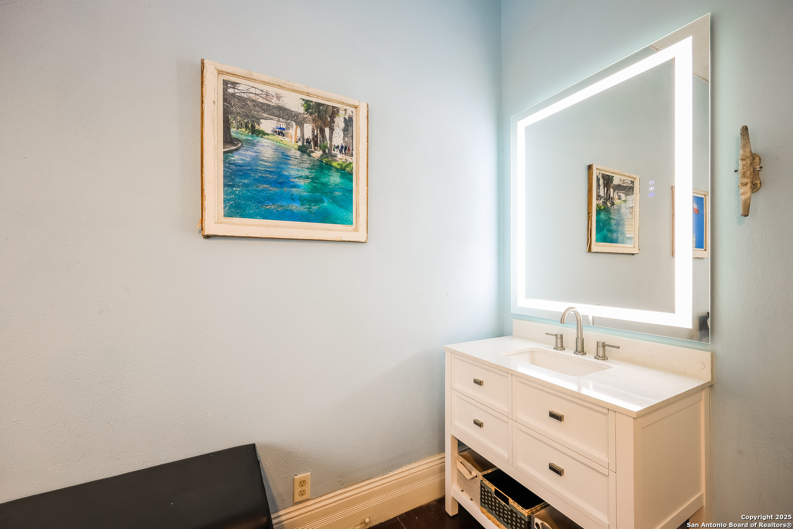 property viewer photo 9