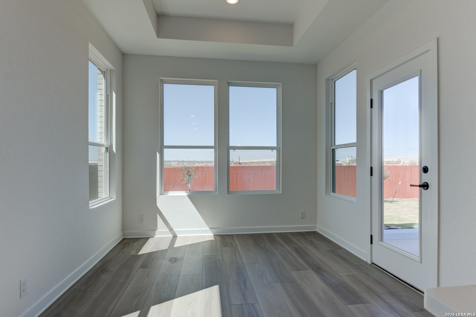 property viewer photo 14