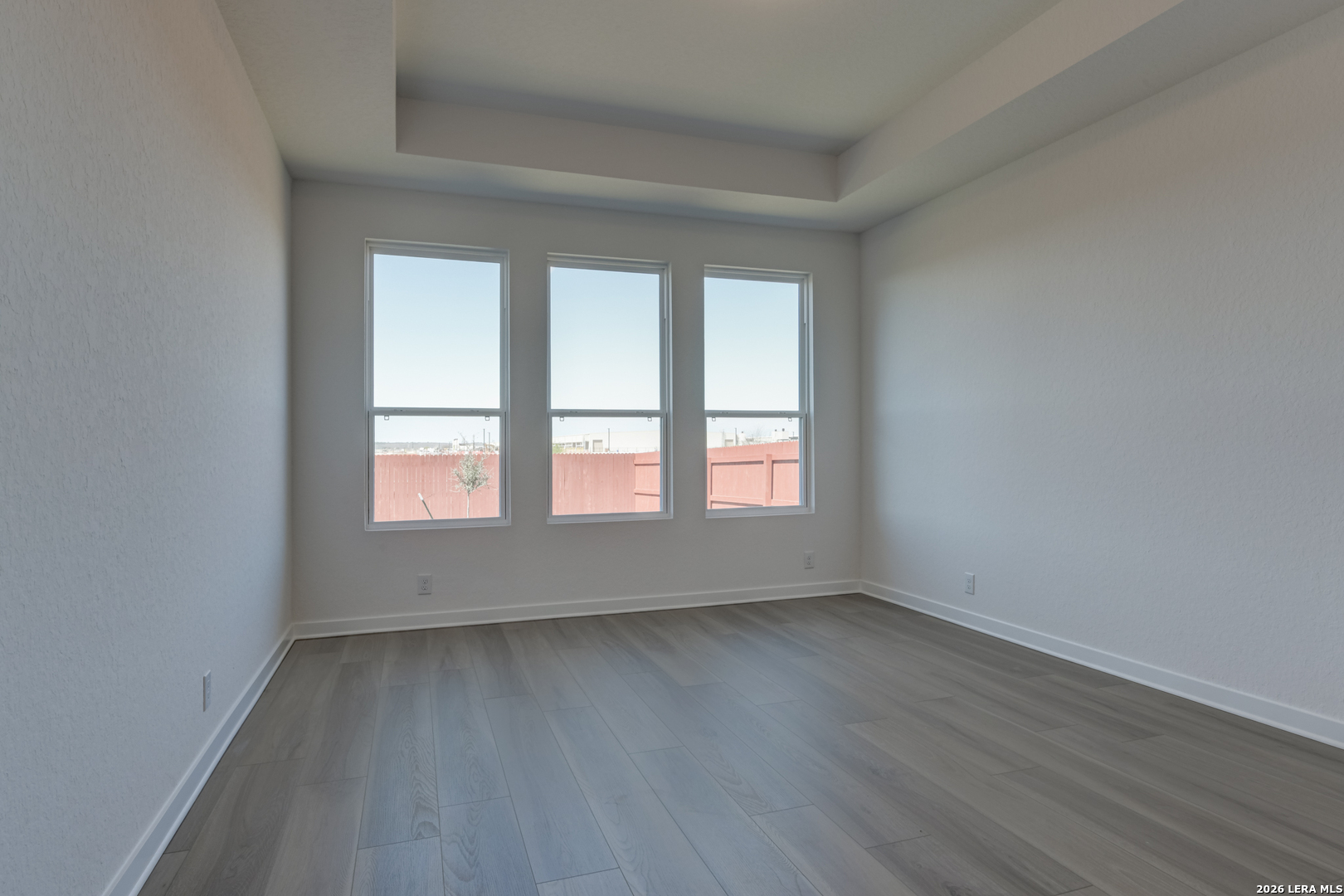 property viewer photo 15