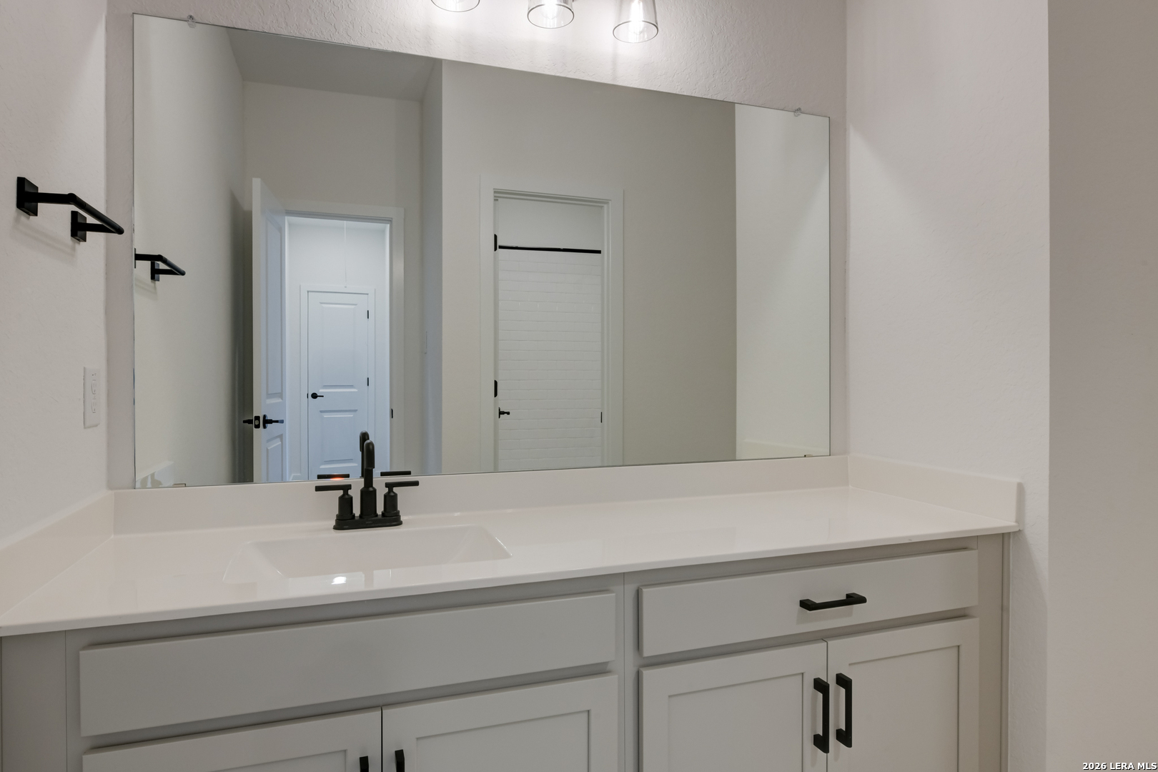 property viewer photo 20