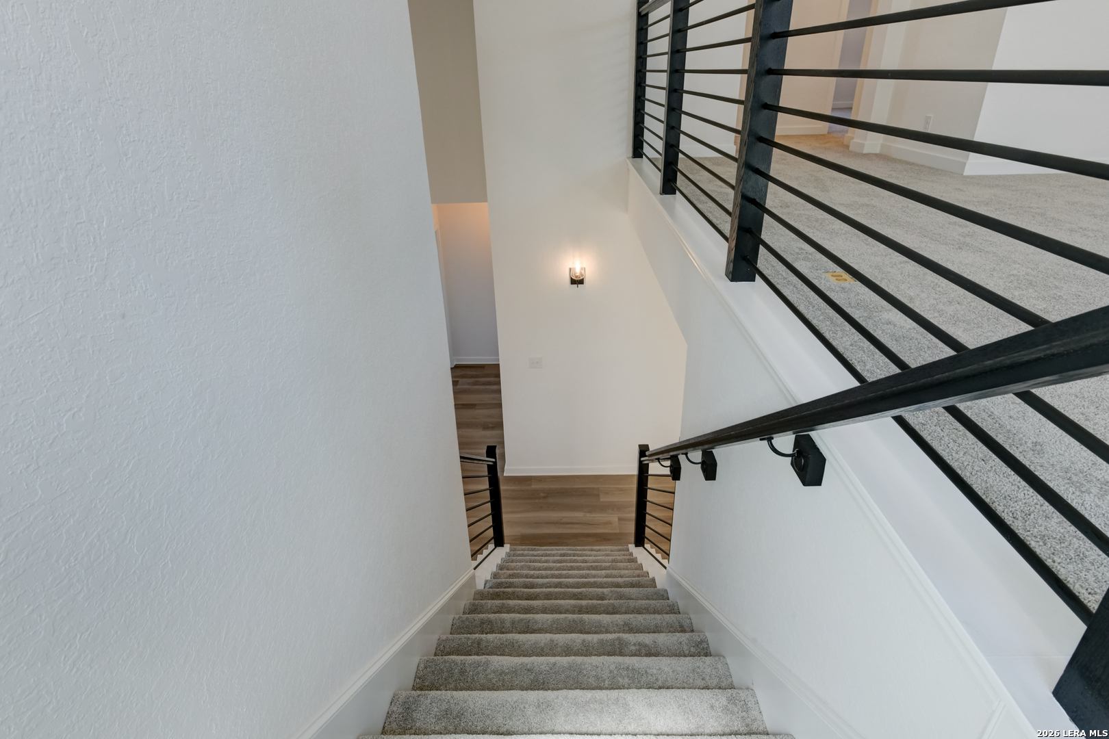 property viewer photo 23