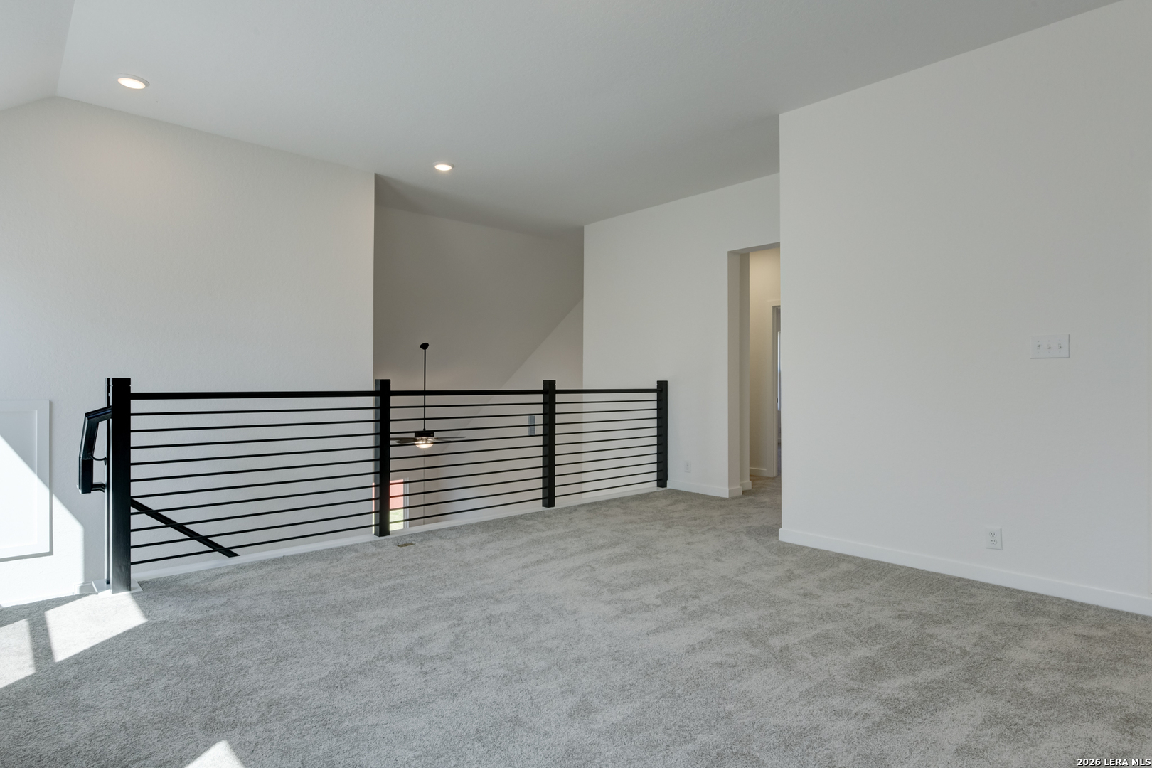 property viewer photo 25