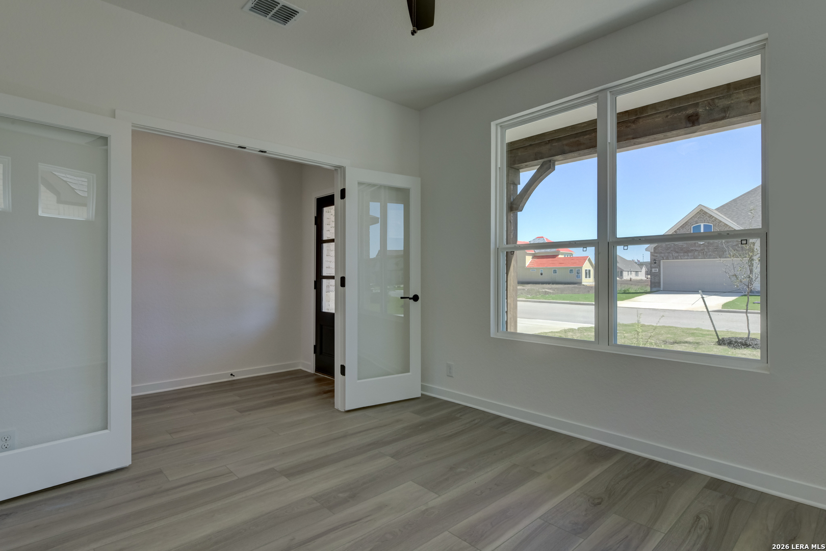 property viewer photo 5