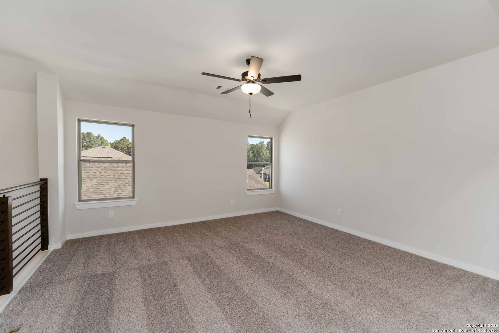 property viewer photo 19