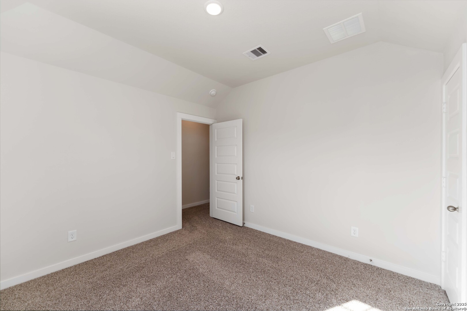 property viewer photo 22