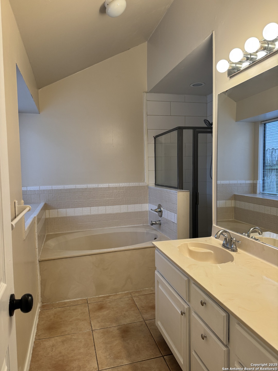 property viewer photo 11