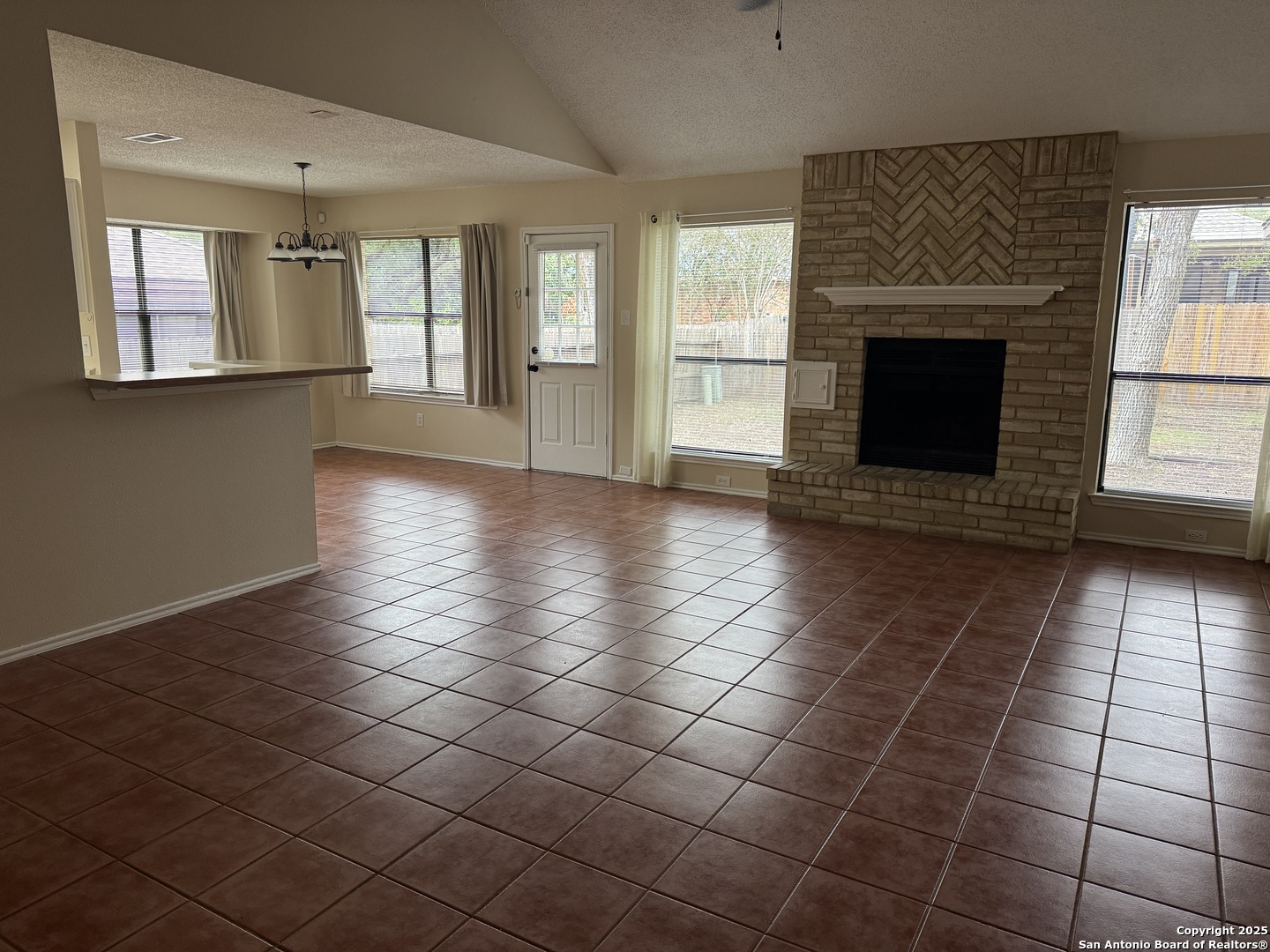 property viewer photo 2