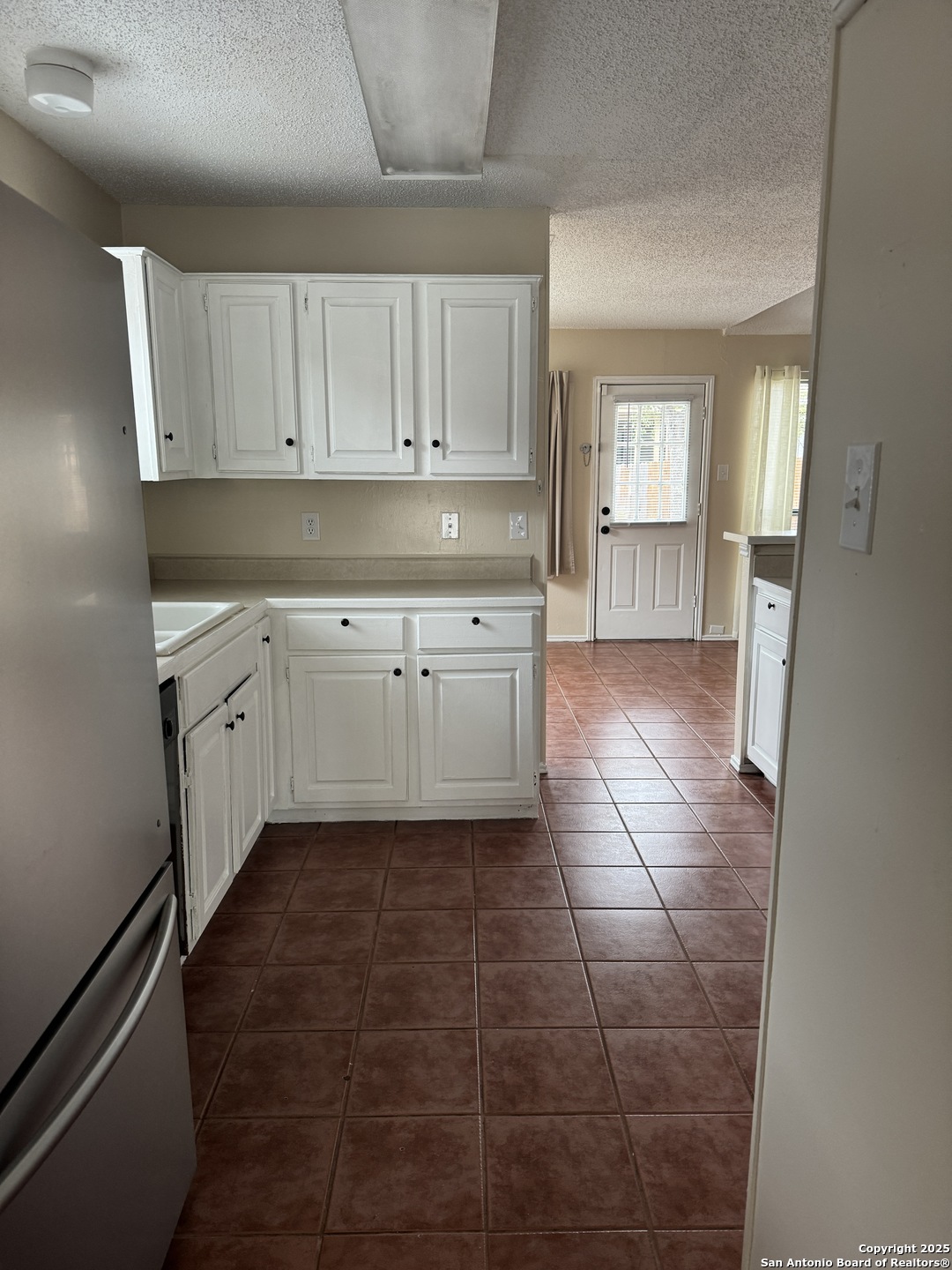 property viewer photo 3