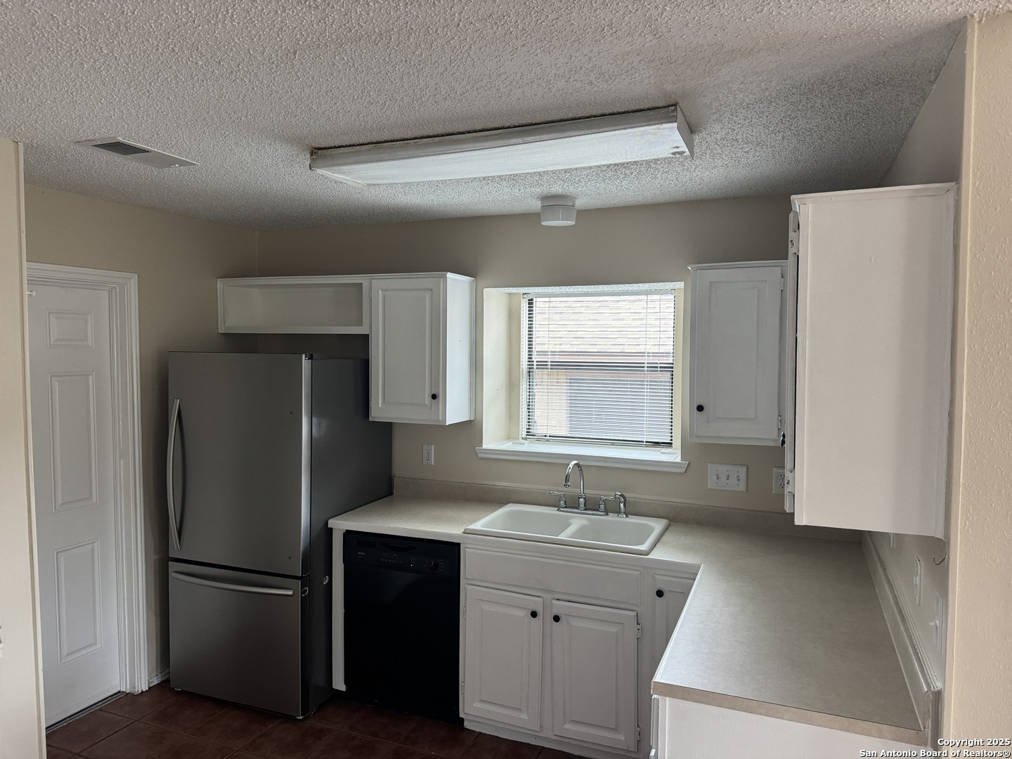 property viewer photo 4