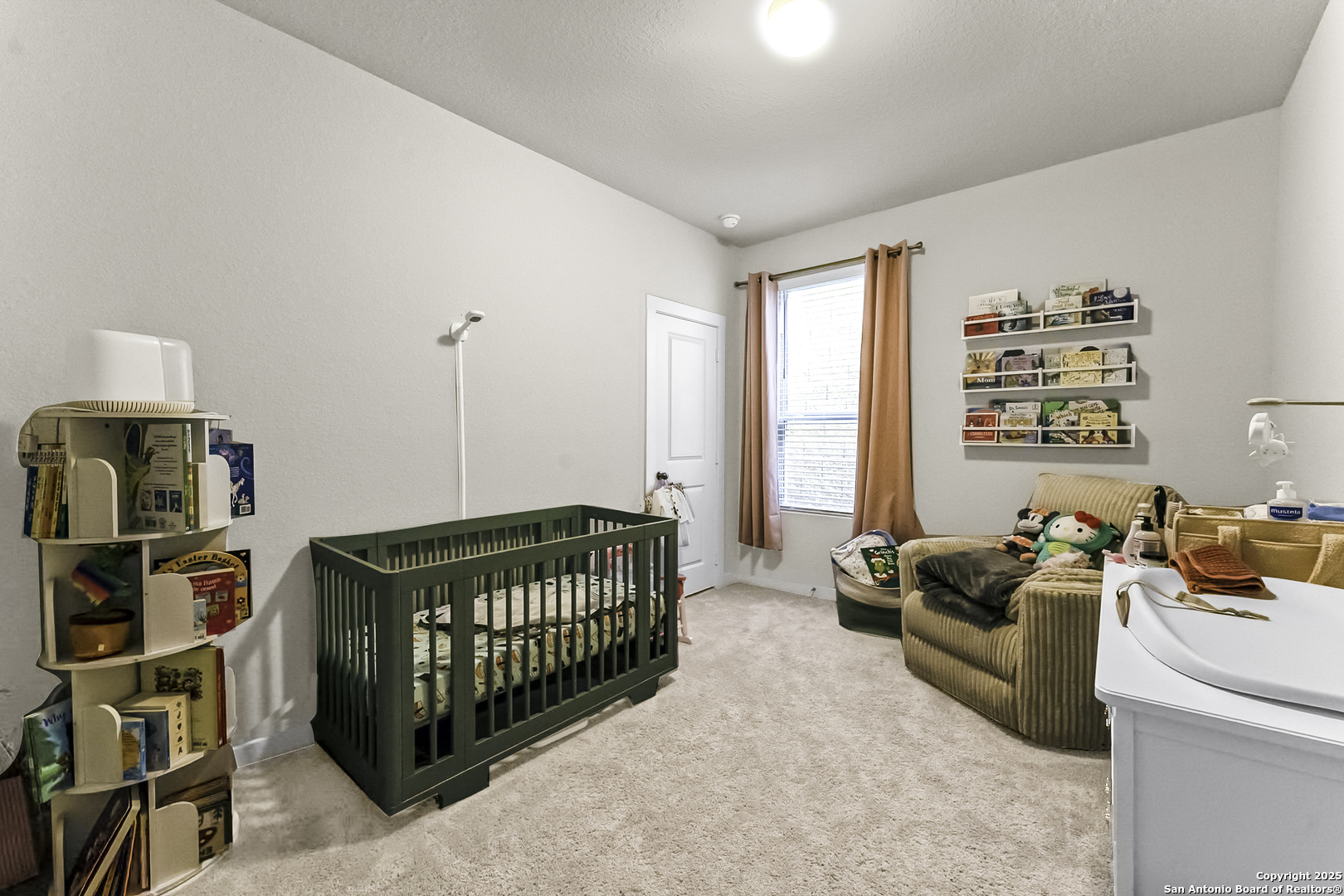 property viewer photo 15