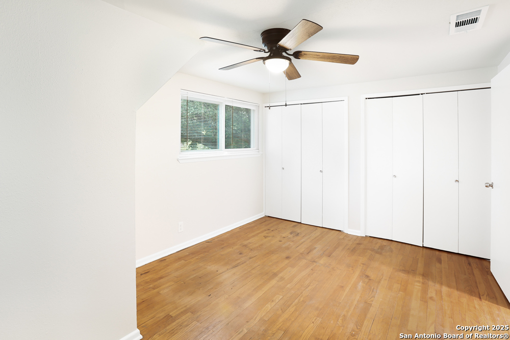property viewer photo 13