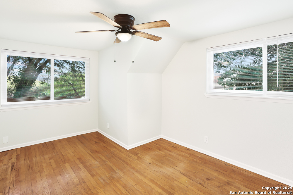 property viewer photo 14