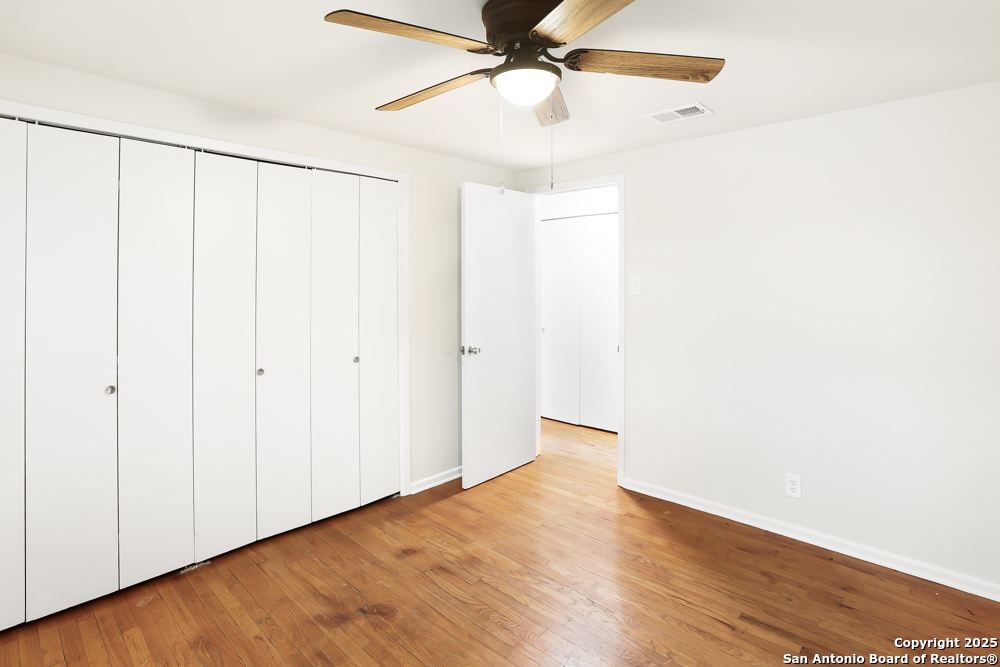 property viewer photo 17