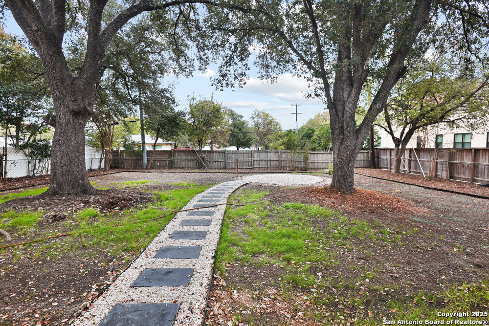 property viewer photo 20
