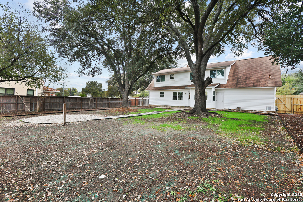 property viewer photo 23