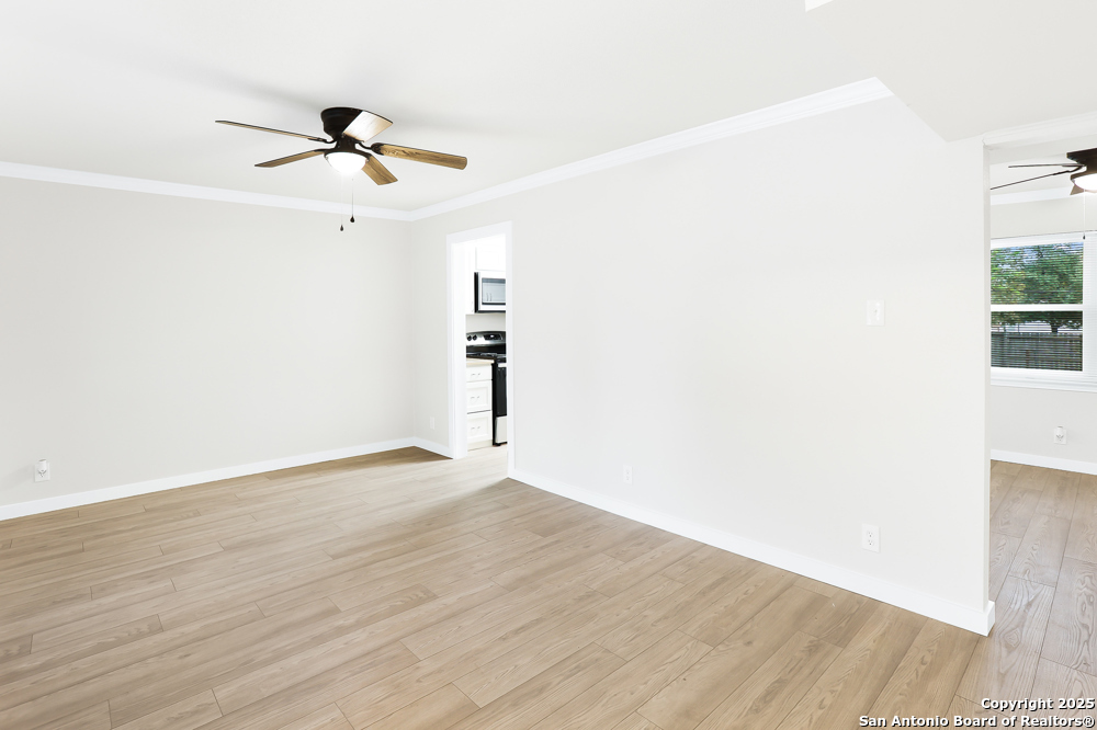 property viewer photo 3