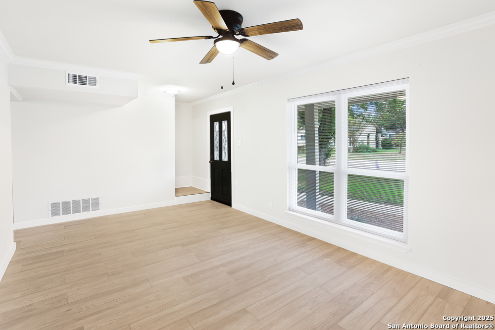 property viewer photo 4