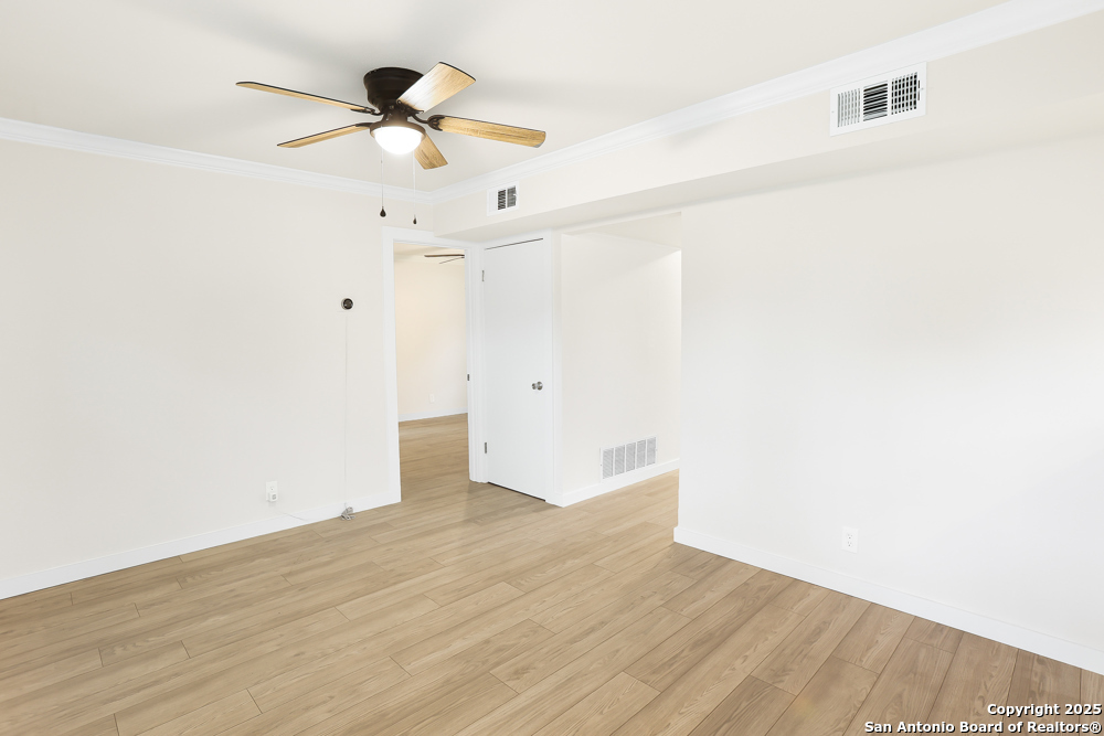 property viewer photo 8