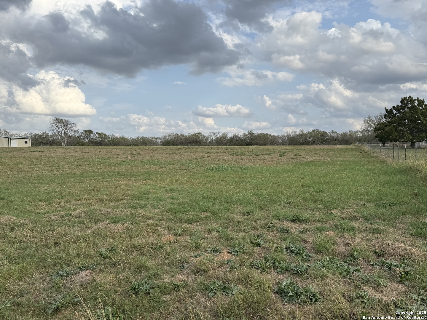 property viewer photo 3