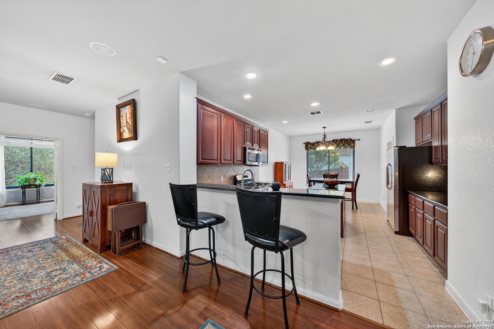 property viewer photo 12