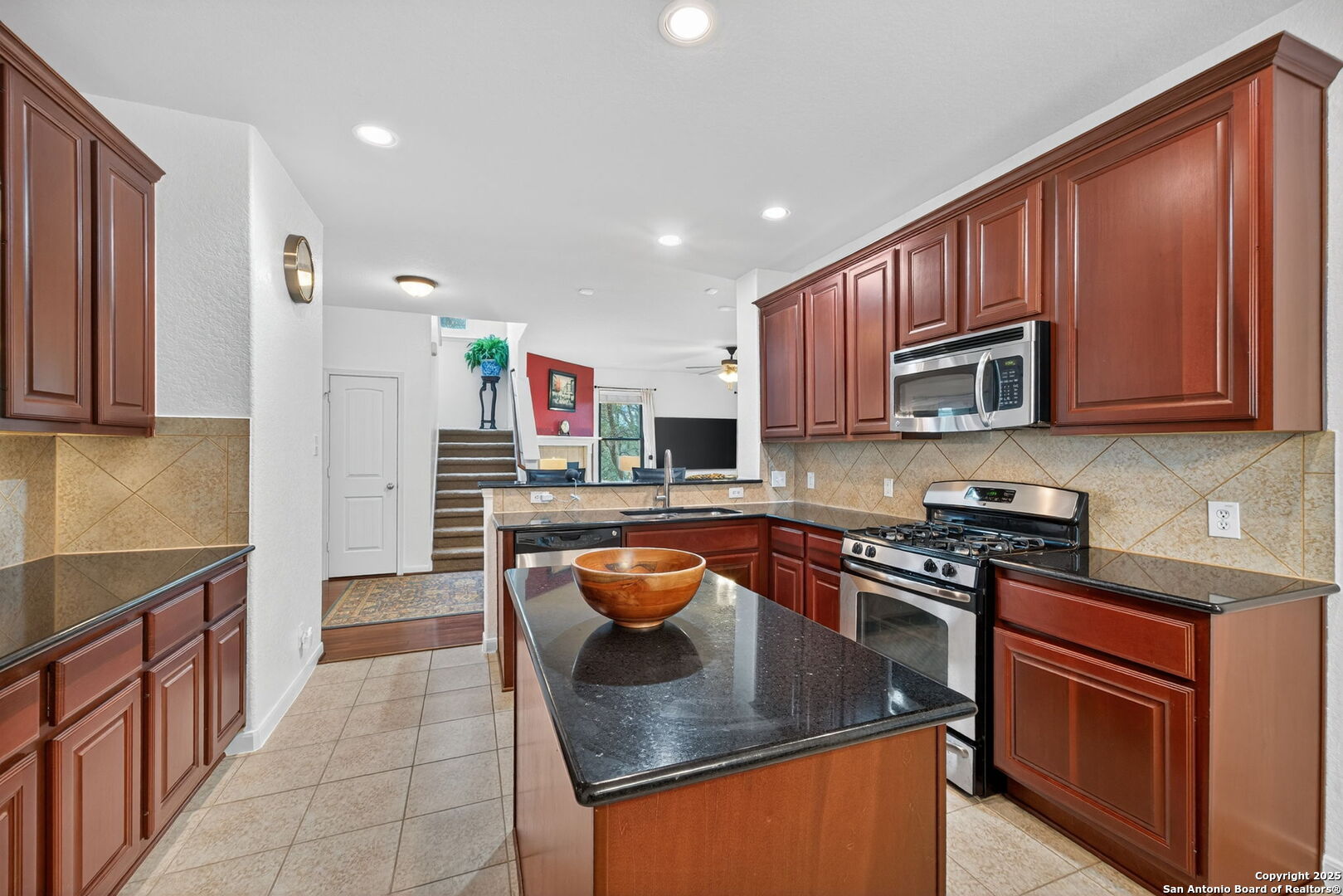 property viewer photo 16