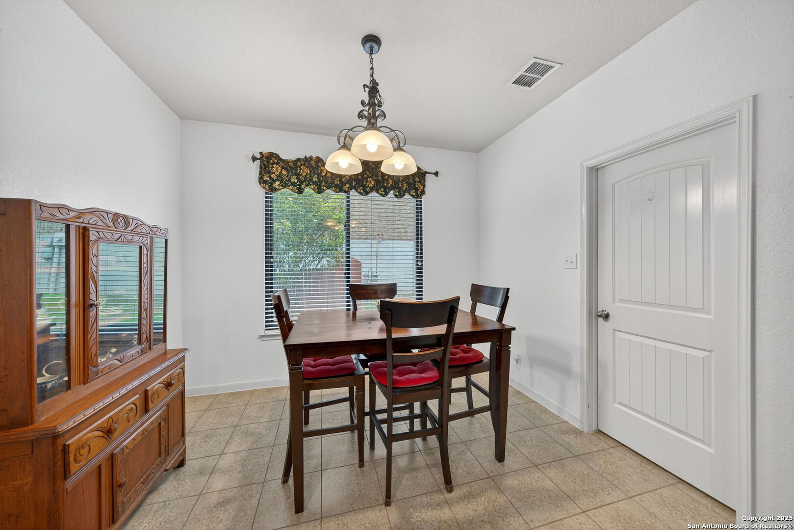 property viewer photo 17