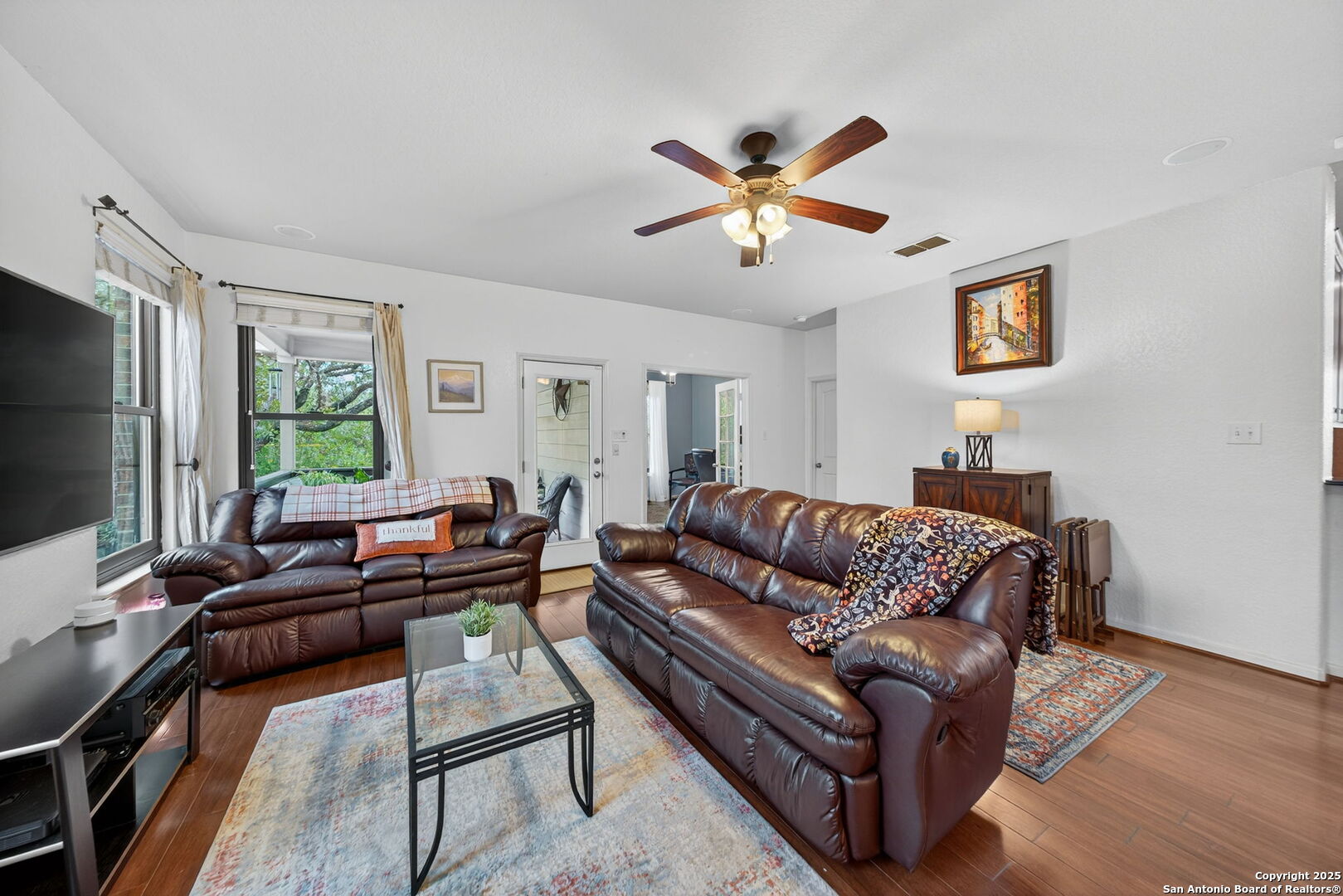 property viewer photo 8