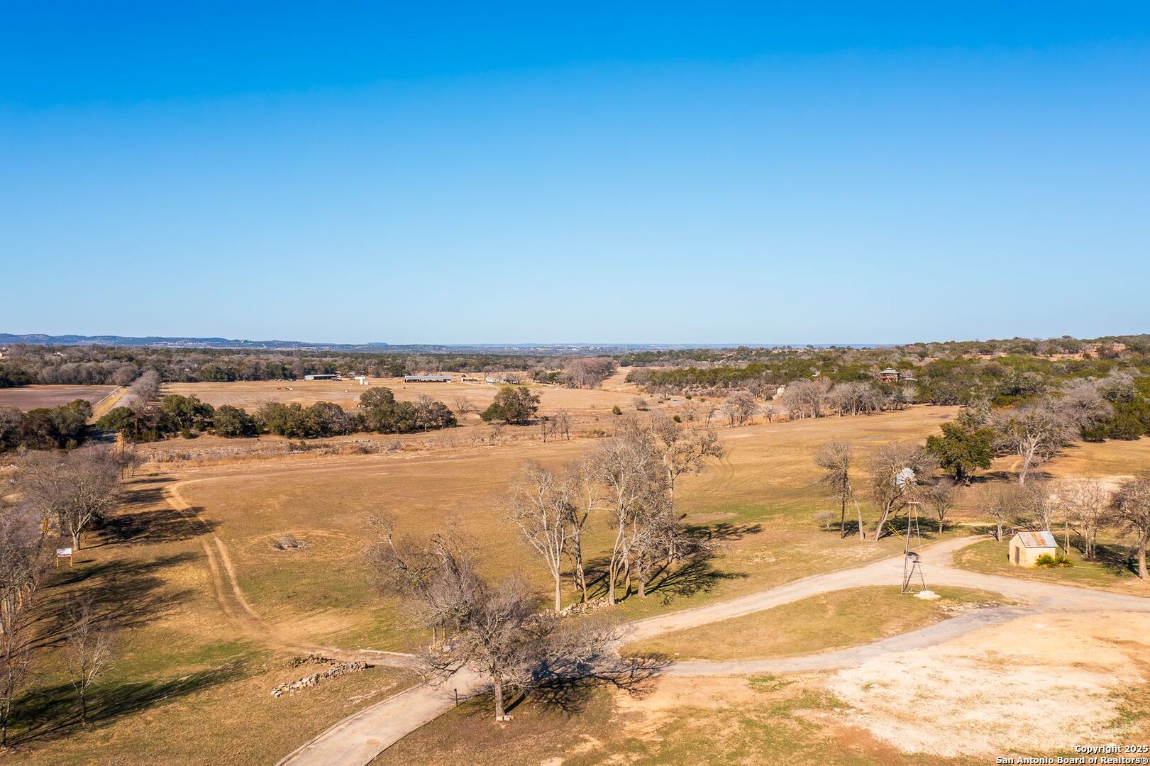main property photo 11