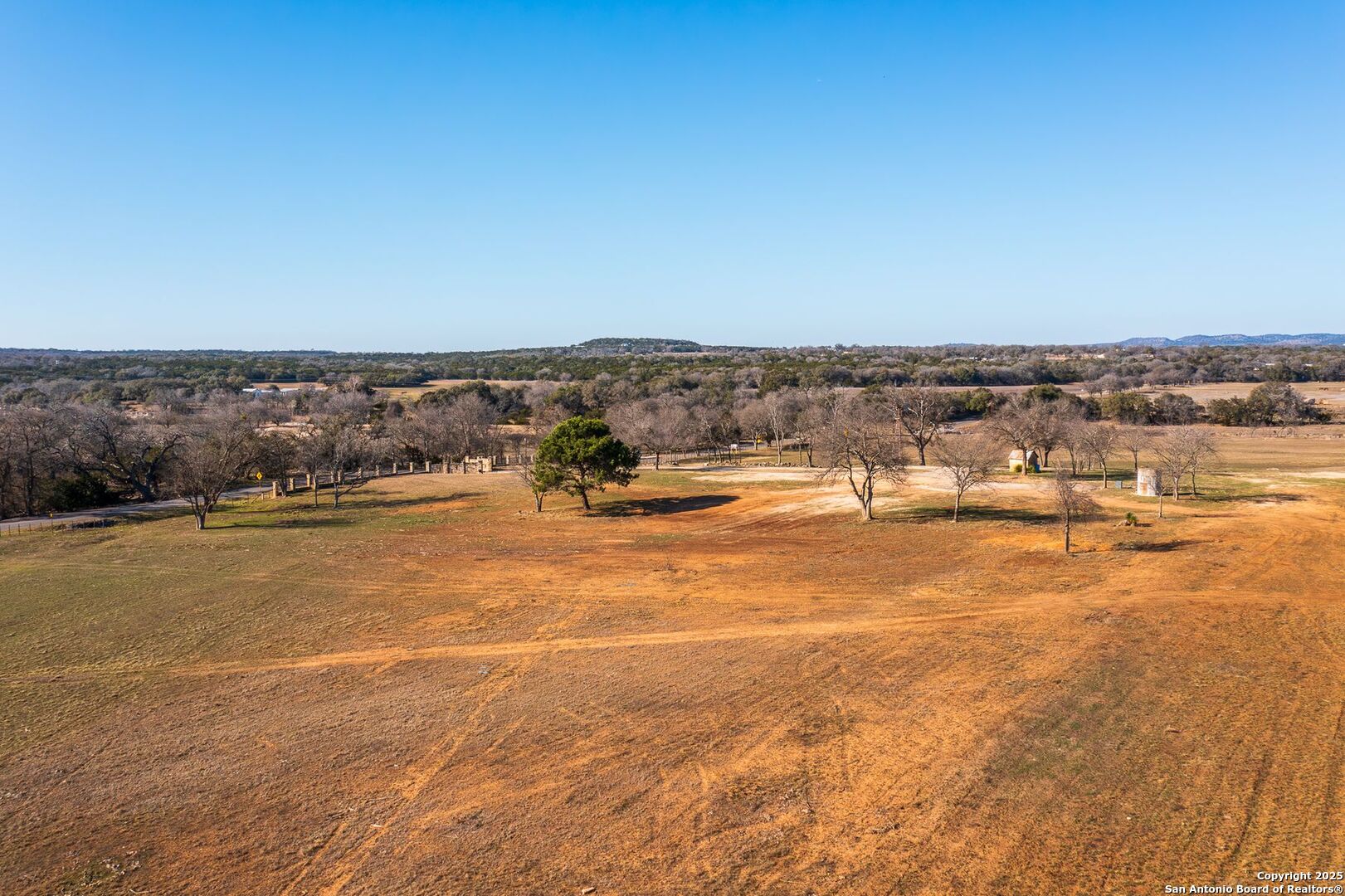 main property photo 9