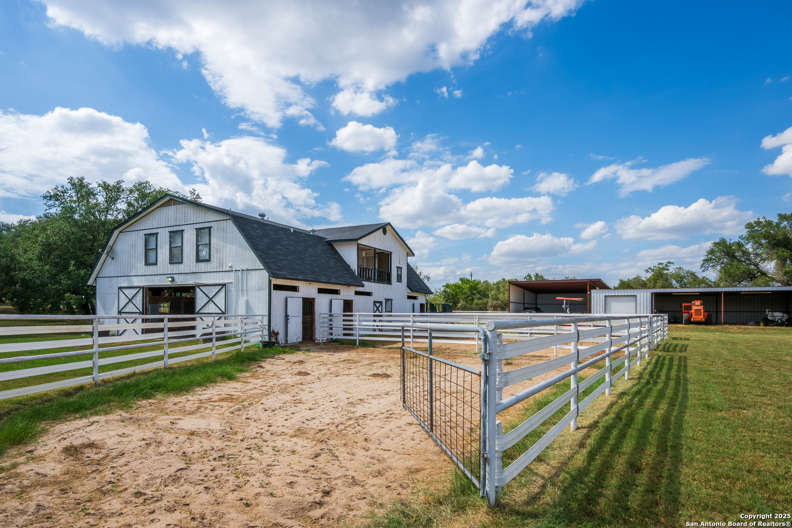 main property photo 30